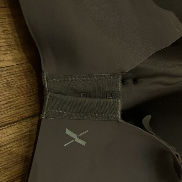 Grey Knix size 8+ Catalyst Sports Bra - Picture 12 of 13